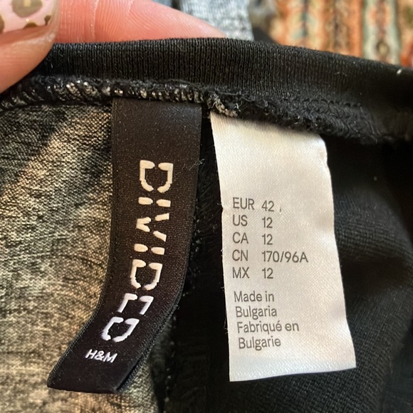 Black and grey exposed silver zipper stretch dress - Picture 12 of 12